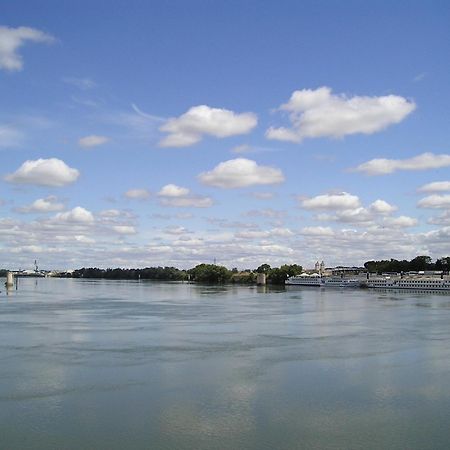 Le Regence Hotel Arles Bagian luar foto