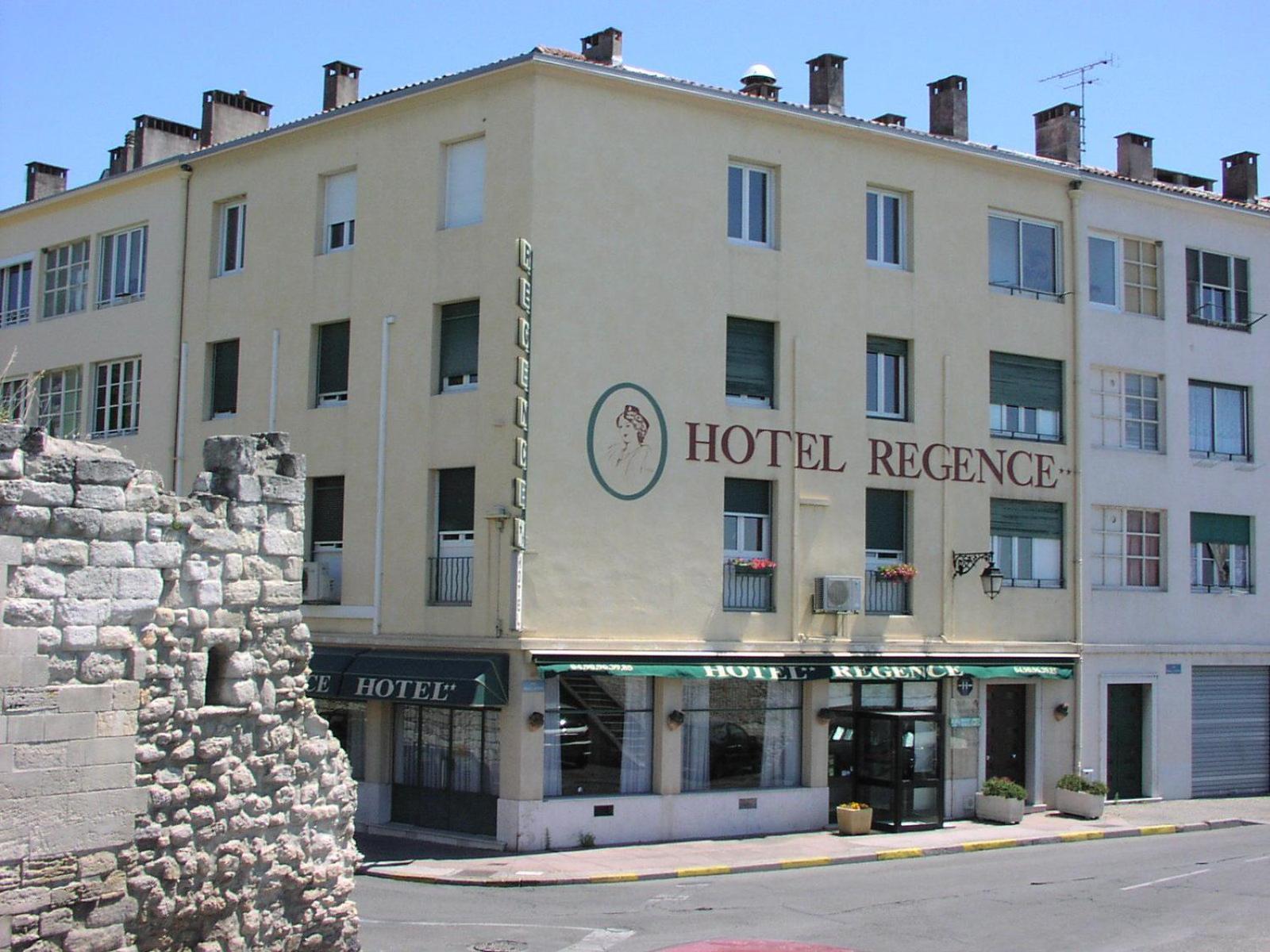 Le Regence Hotel Arles Bagian luar foto